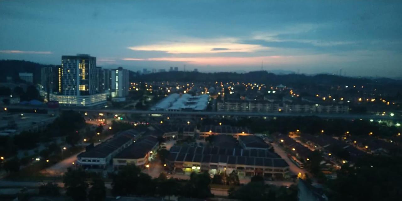 Myhome 2B At Seri Kembangan With A View Luaran gambar